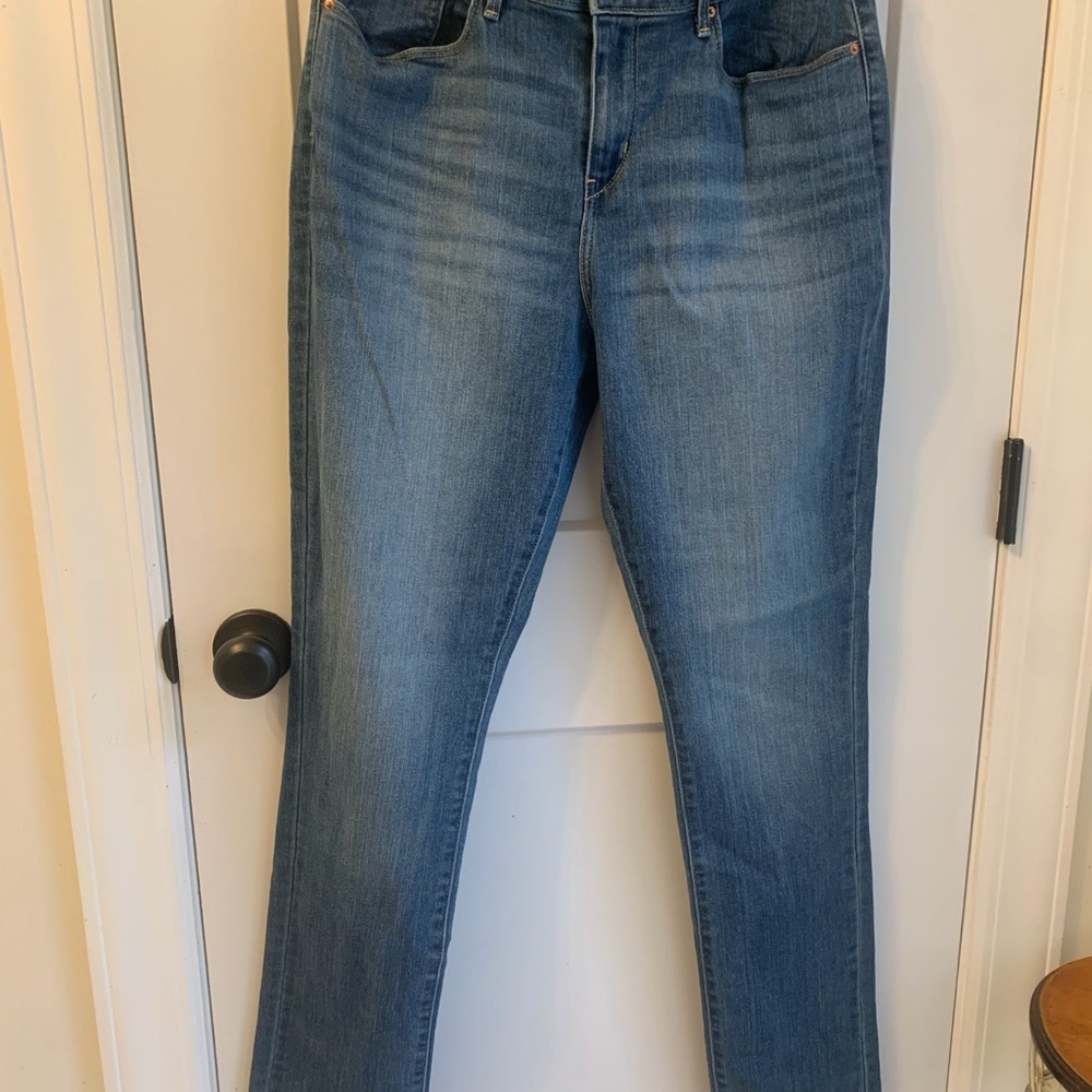 Signature By Levi’s Strauss’s Stylish Blue Straight Leg Women's Jeans Size 14L